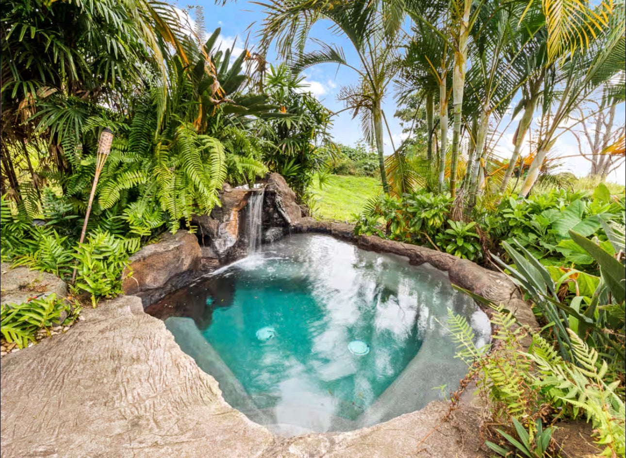 Hawaii Holualoa 2027 new year retreat